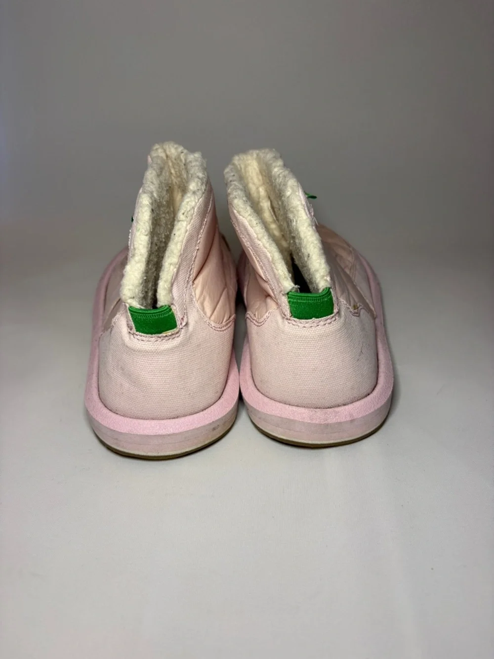 Sanuk Puff N Chill Puffer Booties‎ in Chalk Pink Size 9